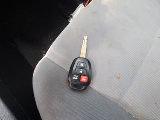 2014 Toyota Corolla L - Interior Steering Wheel With Keys Image